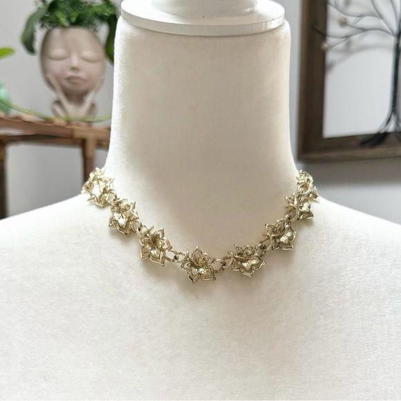 1950s Vintage Retro CORO Choker Necklace Pale Gold Plated Signed - Picture 1 of 12